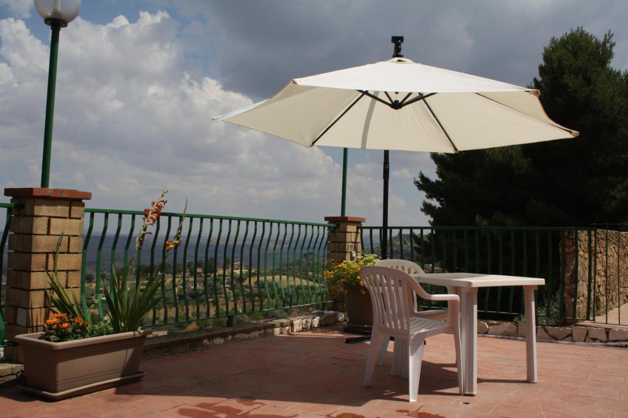 B&B Borgo Pileri Mazzarino Exteriör bild