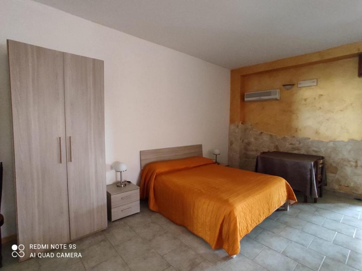 B&B Borgo Pileri Mazzarino Exteriör bild
